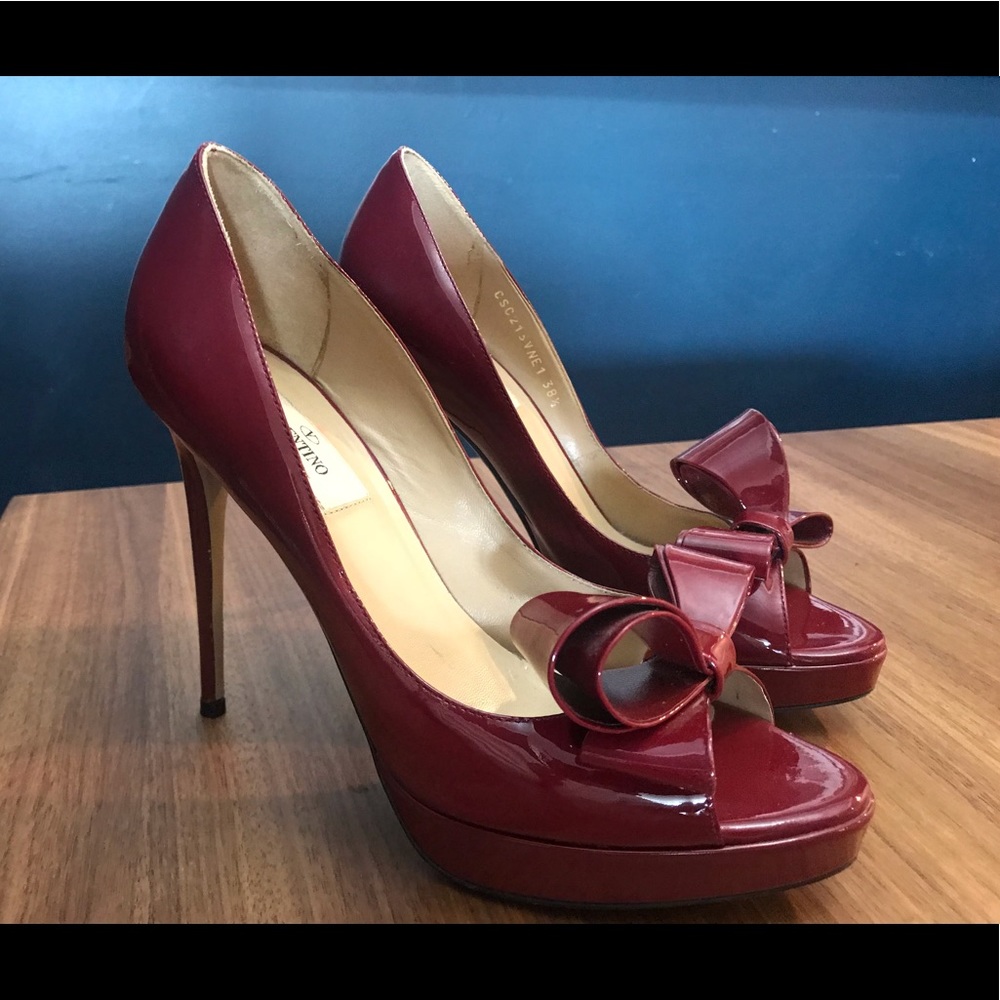 Designer Valentino leather patent heels size 38.5